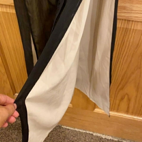 Alice+Olivia Kye Chiffon Lace-Trim Maxi Dress - Picture 9 of 16